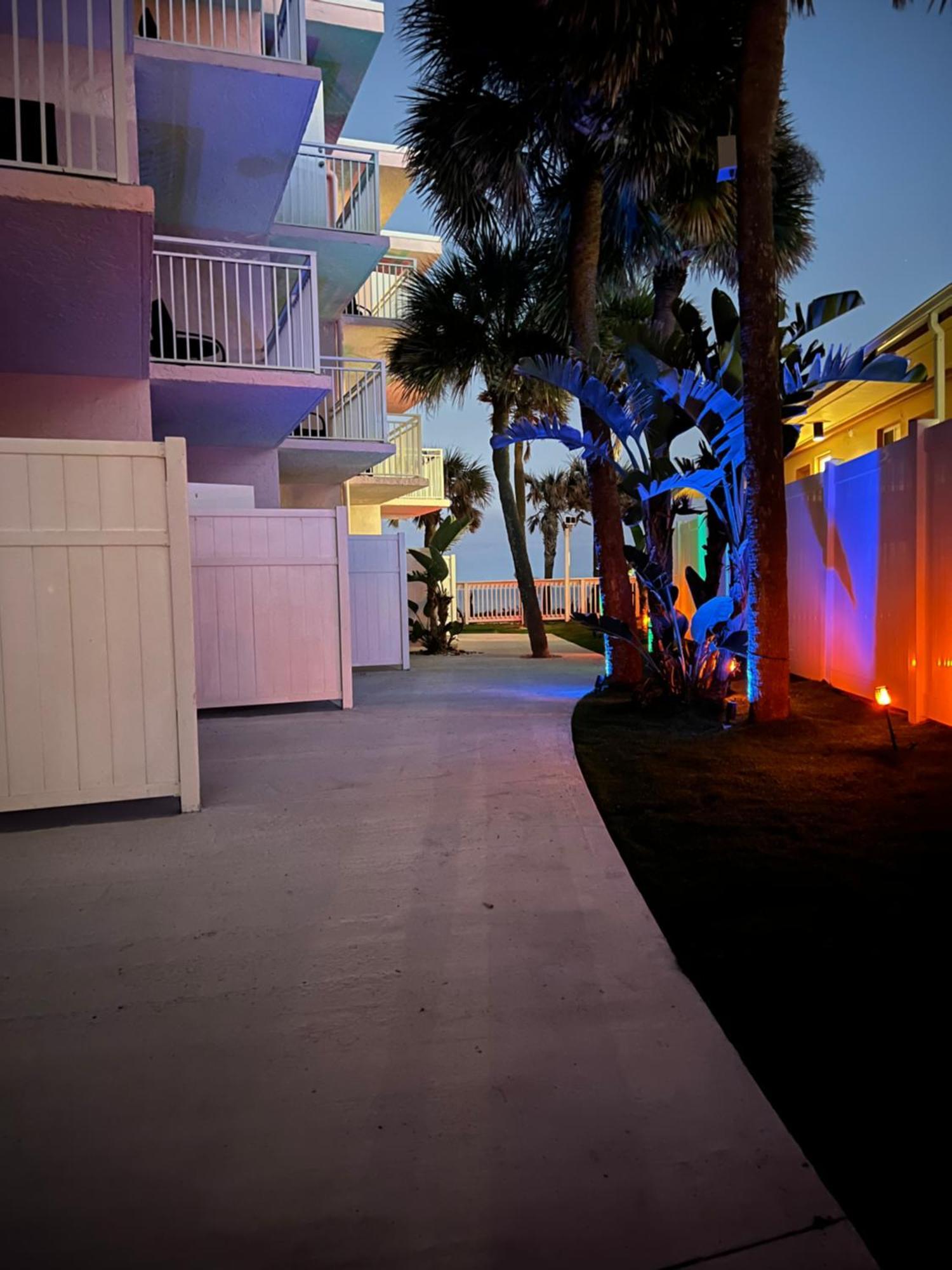 Flamingo Inn Beachfront - Daytona Beach Exteriör bild