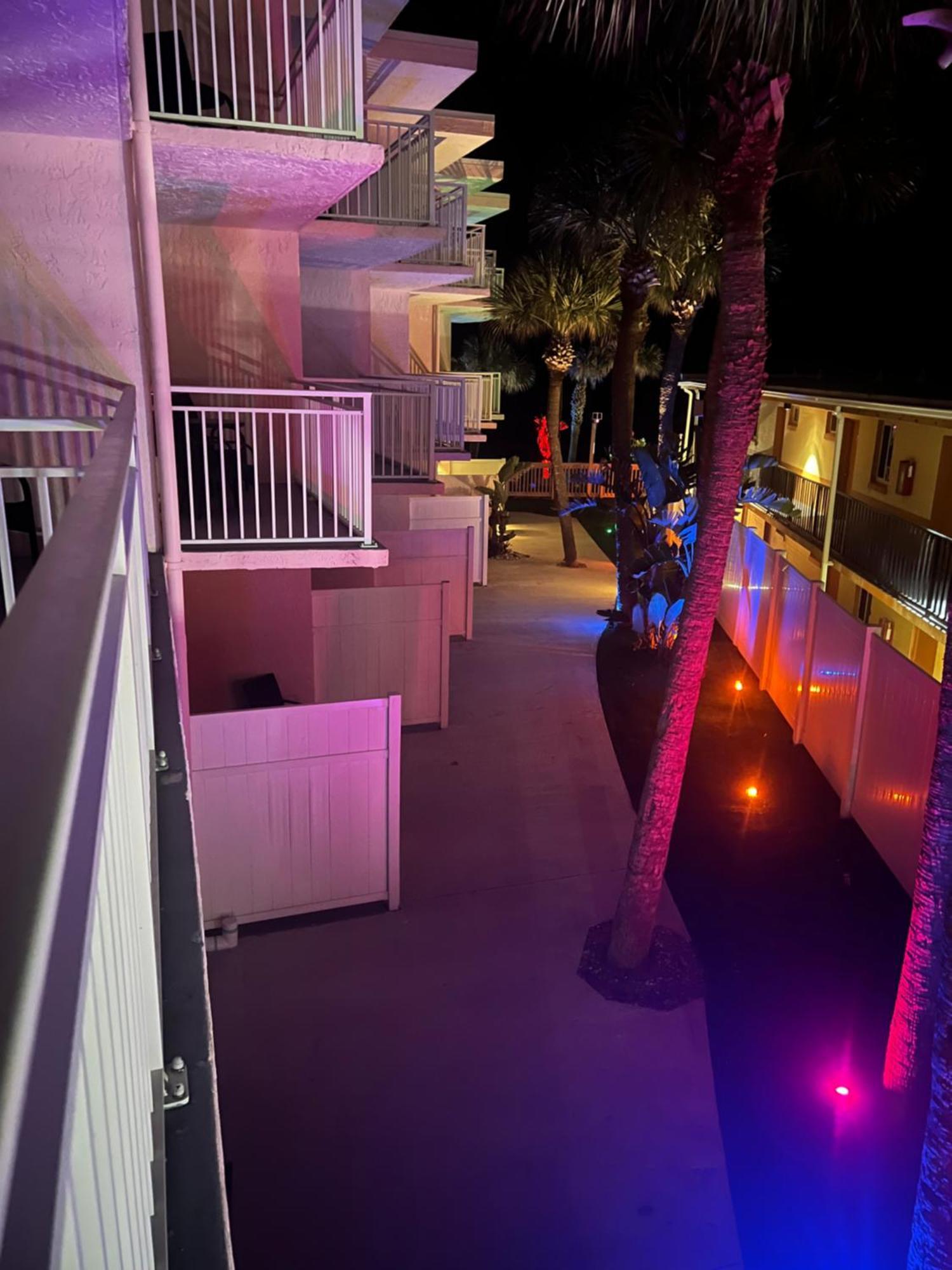 Flamingo Inn Beachfront - Daytona Beach Exteriör bild
